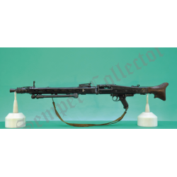Machine gun MG42 (ar)...