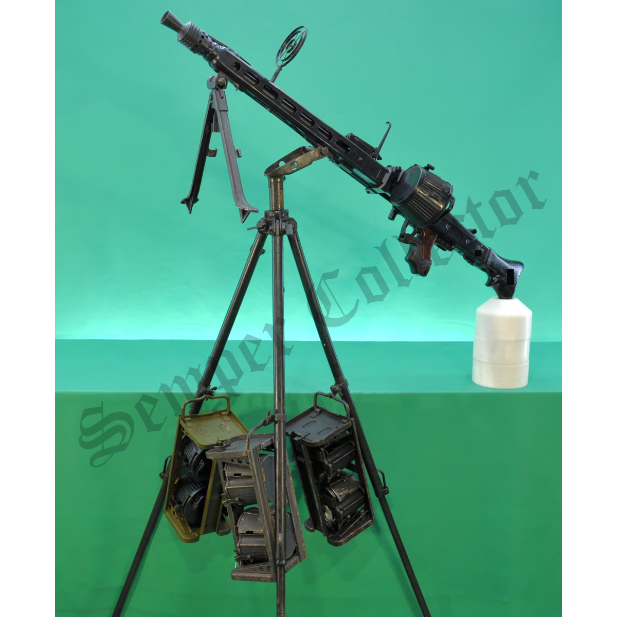 MG42 Anti-Aircraft Steel Tripod 40 (Original Dreibein 40 AA WW2 Luftwaffe)