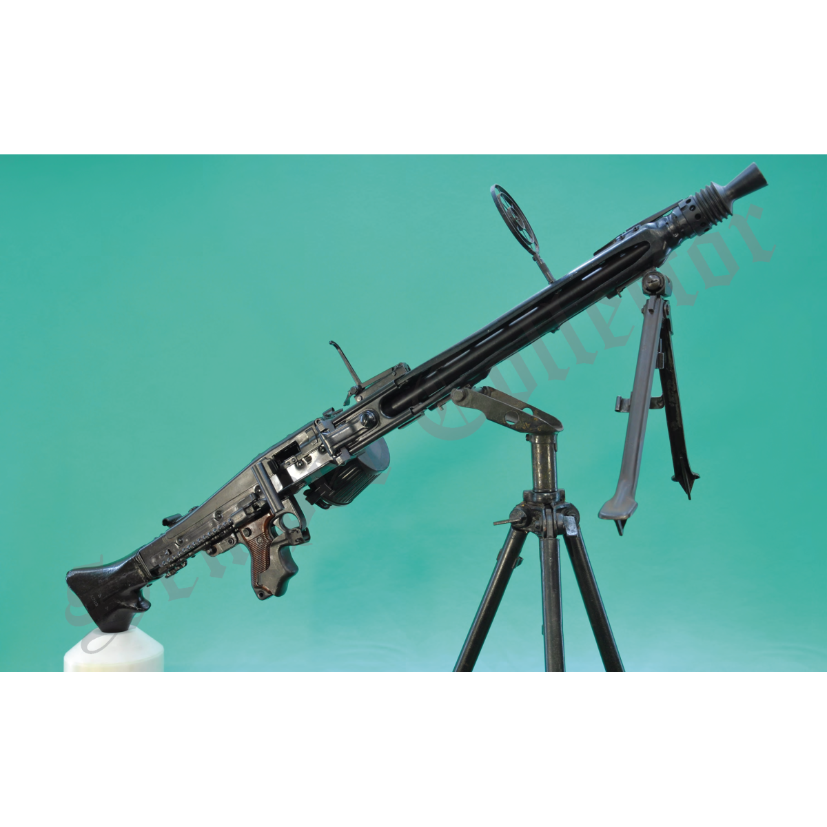 MG42 Anti-Aircraft Steel Tripod 40 (Original Dreibein 40 AA WW2 Luftwaffe)